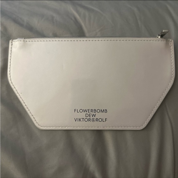 Viktor and Rolf Flowerbomb Dew Pouch - Picture 2 of 4